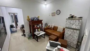 BÁN NHÀ TẬP THỂ THÀNH CÔNG 3.5 TỶ. GẦN CẦU GIẤY, XUÂN THỦY, CHÙA LÁNG