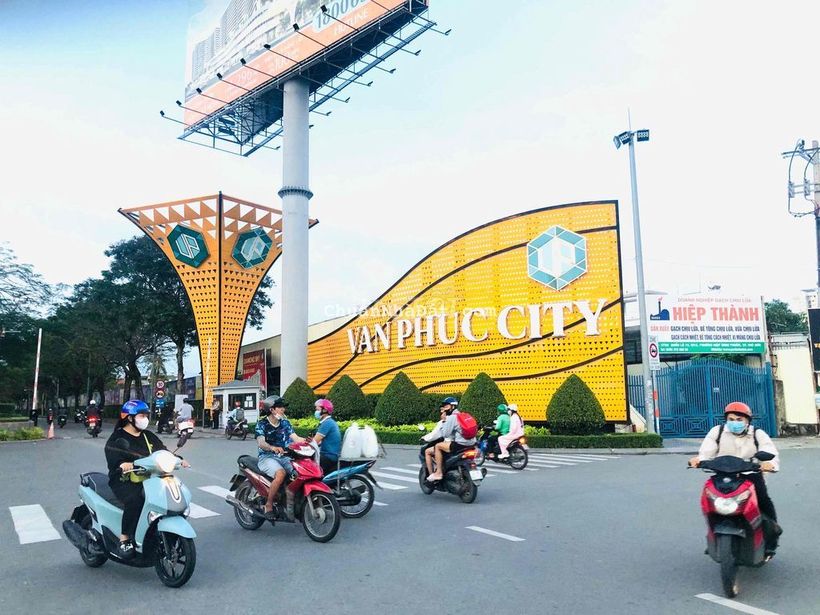 CHỈ 4,6 TỶ  NHÀ MẶT TIỀN 66m² KDC HỒNG LONG Hiệp Bình Phước Thủ Đức