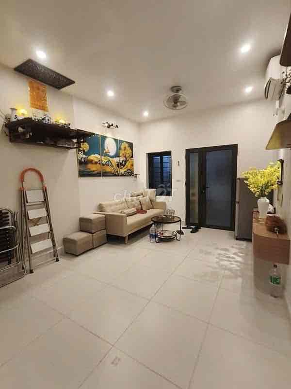 Chung cư Đền Lừ, thang máy, full nội thất, 55m2,  2 ngủ KK, bãi ô tô