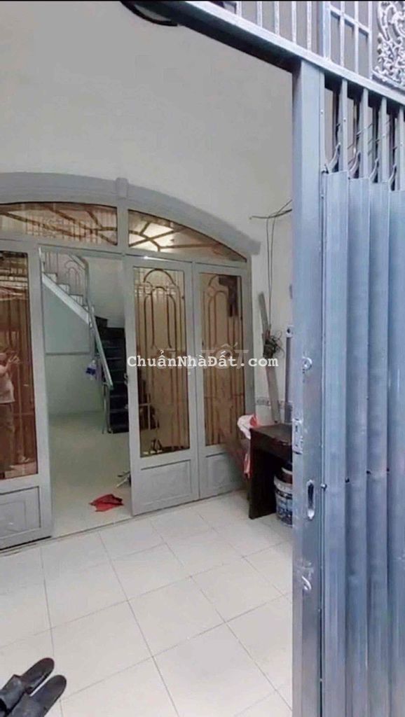 🏠 NHÀ 2 TẤM - QUẬN 4… 📍 Vị trí: 830 Đoàn Văn Bơ, Phường Xóm Chiếu. 📏 D