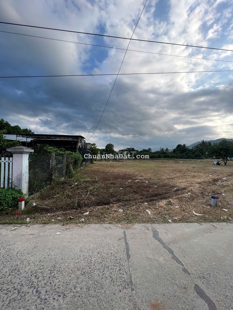 Chủ bán đất full thổ Cam Lâm gần KDT mới Cam Lâm, nằm ngay quốc lộ 1A