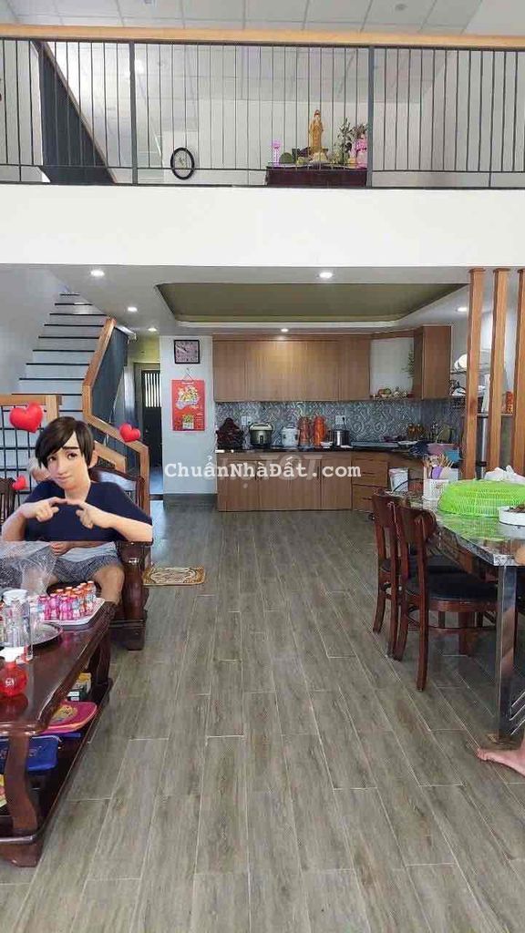 Nhà gác lửng đẹp khu phố biển Tân Trà - TP. Đà Nẵng