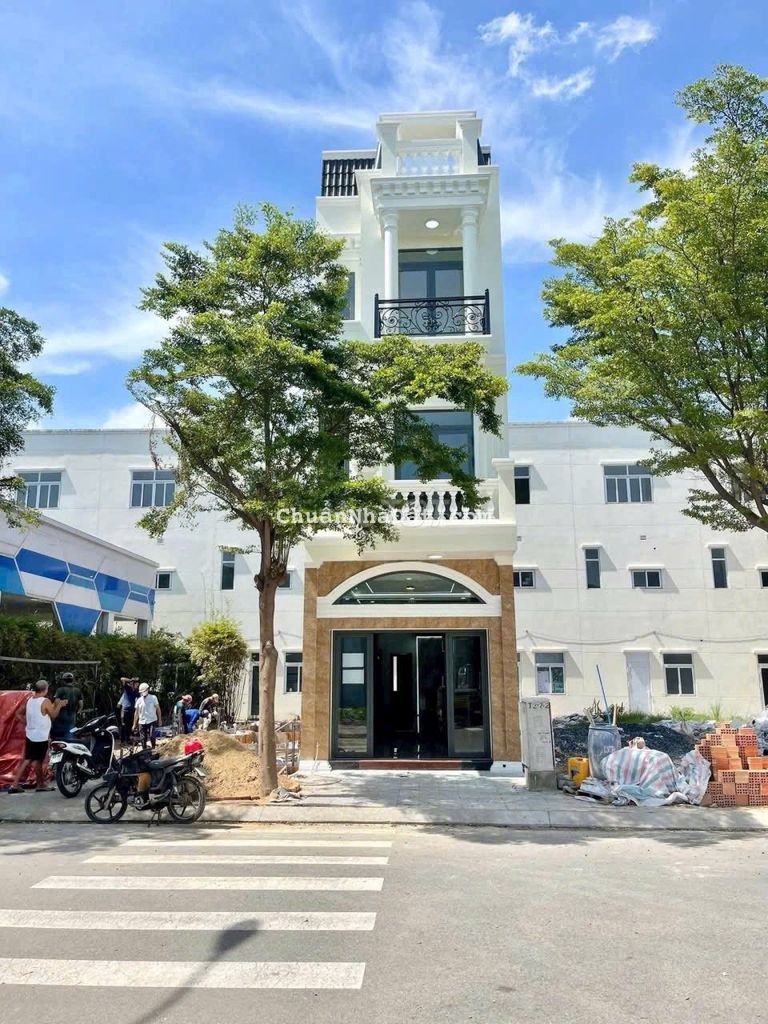 bán nhà 2 lầu kdc  ICOn gần chợ Thông Dụng tân đông hiệp dĩ an