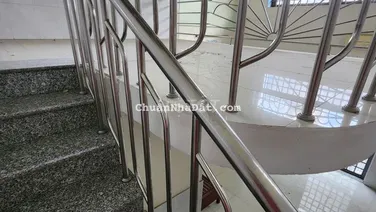 Cho thuê nhà cấp 4 có sẵn máy lạnh 3tr/th cọc 1tr