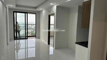 Cho thuê căn hộ Opal skyline 2pn2wc có ban công giá tốt