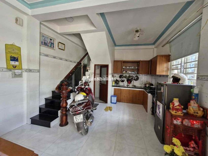 BÁN NHÀ 3 TẦNG HẺM XE HƠI NGAY CHỢ LÃ XUÂN OAI- LONG TRƯỜNG- QUẬN 9