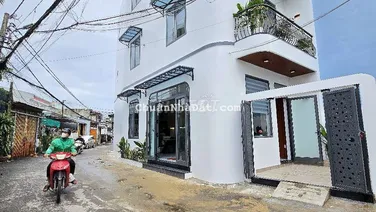 Siêu Phẩm 3 tầng 2 mặt kiệt oto tận nhà, gần trường Đại Học Duy Tân