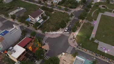 Bán 3 lô LK KHu ĐÔ THỊ BÀU XÉO - Sổ sẵn vị trí gần công viên