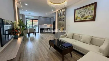 Bán nhà Tầng 1 Quỳnh Mai 100m2 nhà đẹp kinh doanh tốt oto vào nhà 6 tỷ