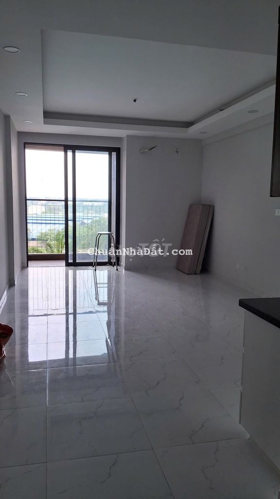 Cho Thuê Studio 40m2 Opal Skyline giá chỉ 4tr sẵn rèm và giàn phơi