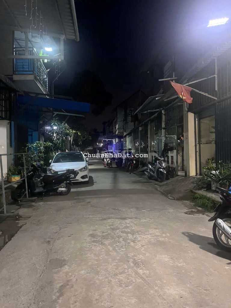 Cho thuê nhà nguyên can