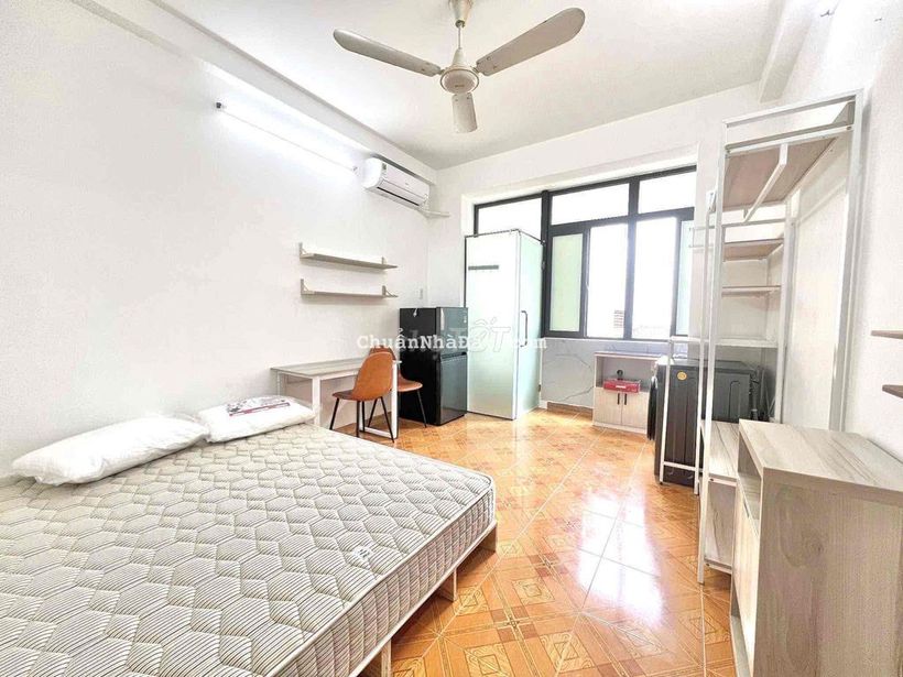 Cho Thuê Căn Hộ Studio Cửa Sổ Full Nội Thất Ngay Học Viện HC Quốc Gia