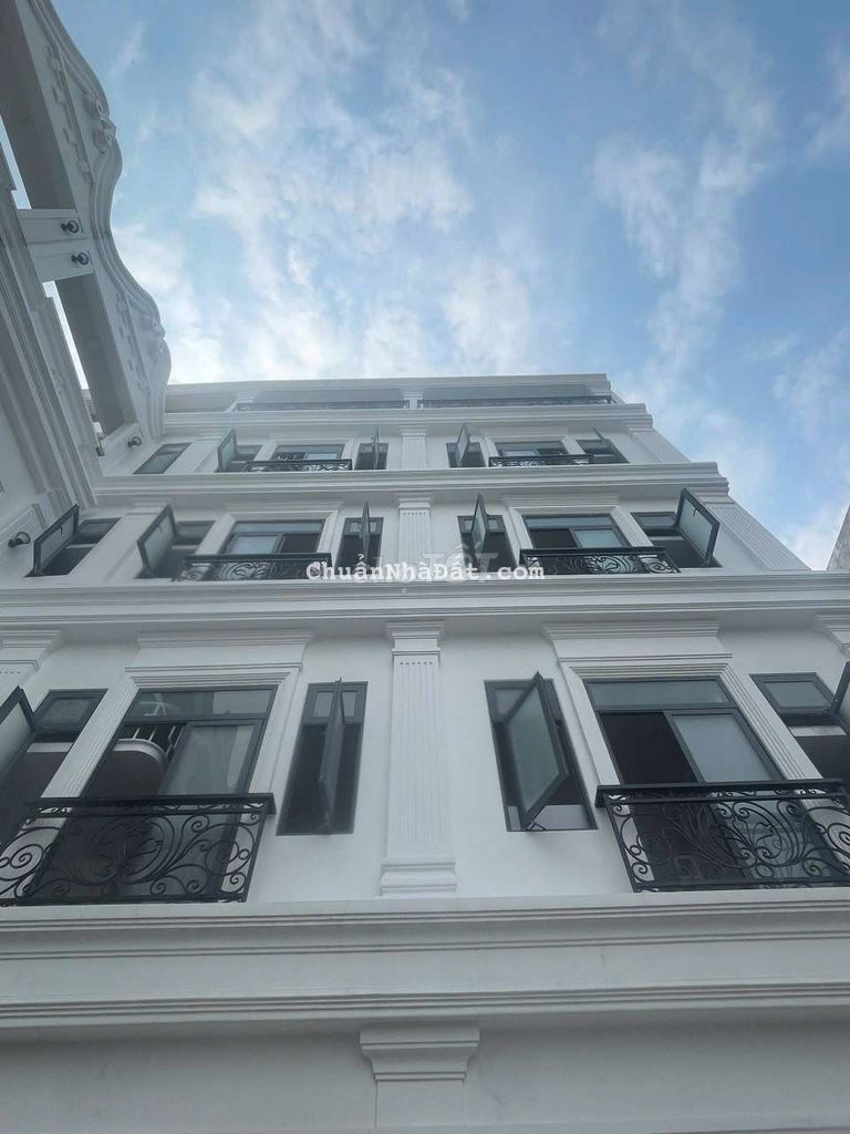 Phòng ban công mới xây đường Phan Anh Bình Tân