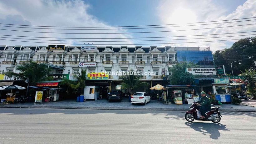 Nhà phố shophouse kdc Phú Mỹ Hiệp ngay cổng Bcons và kcn Tân Đông Hiệp