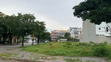 Ngộp BANK bán gấp lô GÓC đất biệt thự The Seasons giá 10 tỷ. DT 10x20