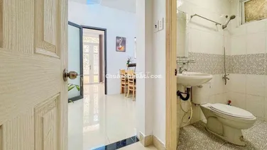 CHÍNH CHỦ 1PN TÁCH BẾP CÓ BAN CÔNG RỘNG, SẴN NỘI THẤT NGAY SÂN BAY TSN