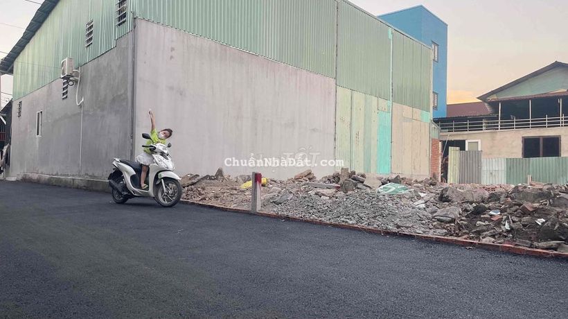 ĐẤT SÁT MẶT TIỀN QL13 SHR  4X18.75M.  66M2 THỔ VÀ 8M2 ĐẤT HÀNH LANG