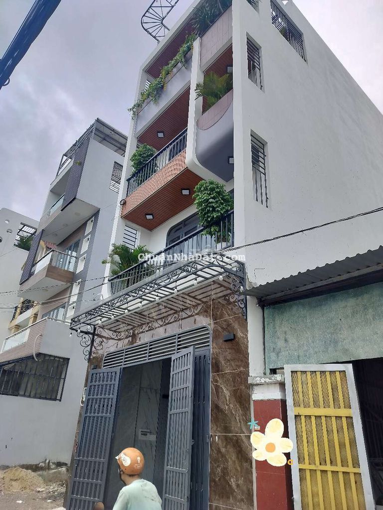 Chính chủ gửi em bán nhà shr hoàn công đu Tx25 q12 cũ