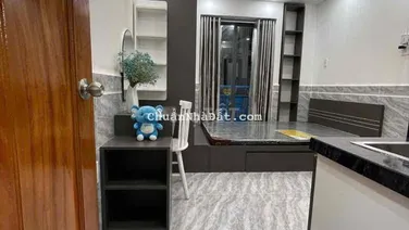 Studio ban công Khu Phan Xích Long đầy đủ nội thất