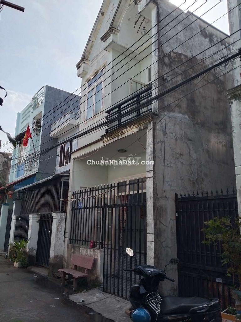 Nhà lầu trệt bình chuẩn gồm 2 phòng ngủ 2wc