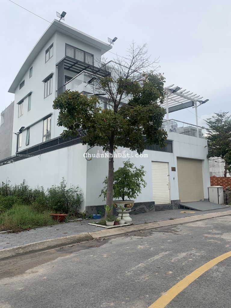 Cần vốn KD bán gấp lô đất biệt thự The Seasons giá 10 tỷ.10x20. Sổ sẵn