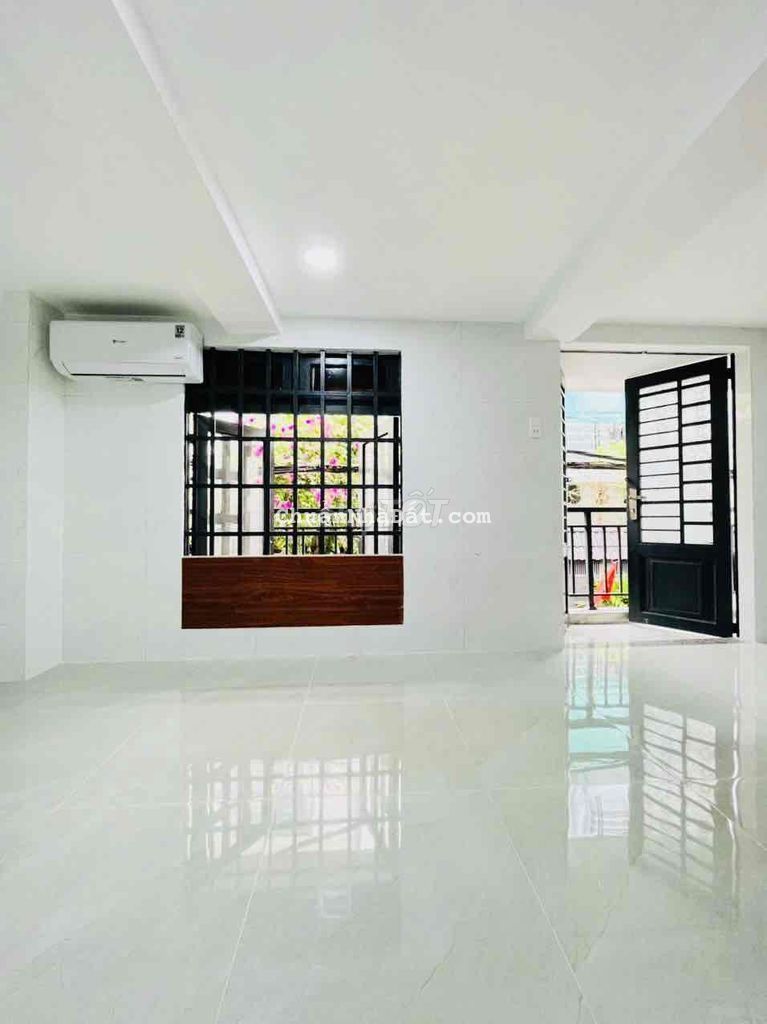 phòng mới xây, không chung chủ, giờ giấc tự do