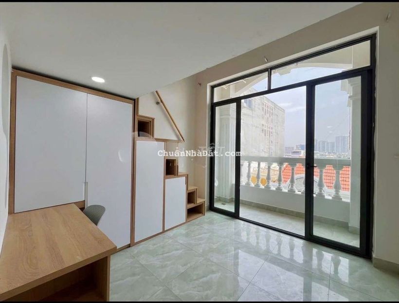 CHO THUÊ CHDV BAN CÔNG + GÁC LỬNG QUẬN 7, 5.7TR/ THÁNG, 2-4 NGƯỜI