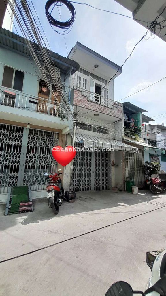 BÁN NHÀ 3 TẦNG (30M2) NGAY TÊN LỬA NỐI DÀI - HẺM XE HƠI - GIÁ 3.43 TỶ
