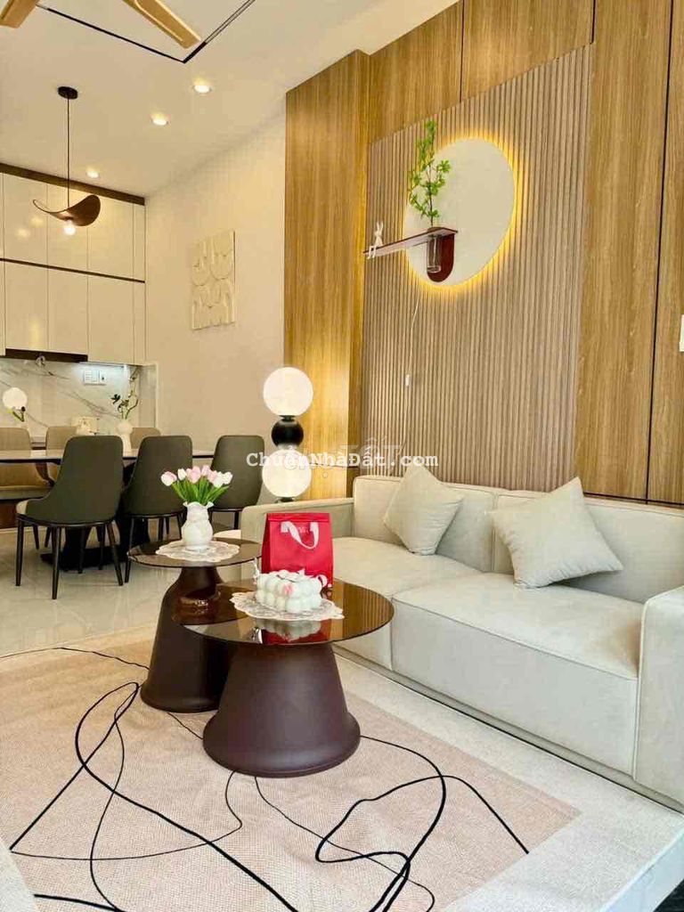 Chào bán căn nhà 3 tầng Kiệt Nguyễn chánh, gần biển Nguyễn Tất Th