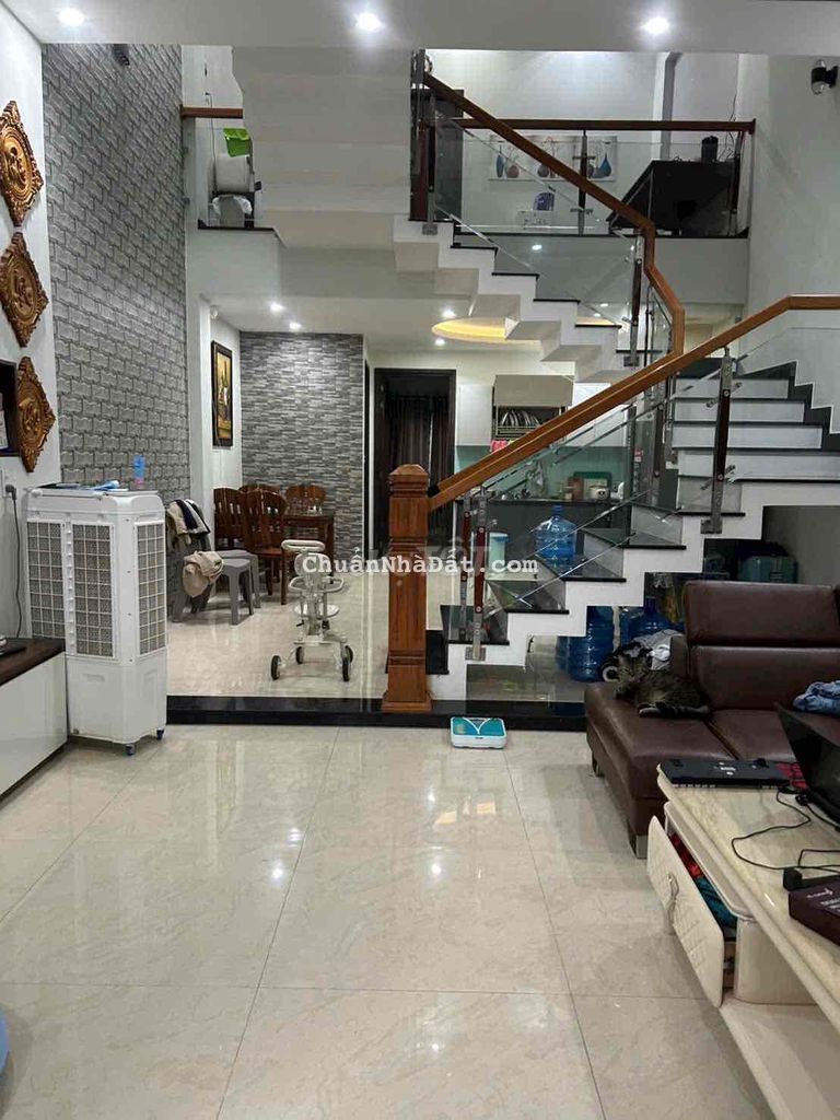 NHÀ 3 TẦNG FULL NỘI THẤT – MẶT TIỀN 7.5M PHAN TRIÊM – VỊ TRÍ KINH DOAN