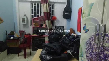 Bán nhà C4 rộng rãi ngon lành đất sạch 1 chủ đường ô tô nhà đẹp chuẩn