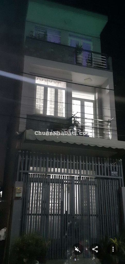 2% hoa  hồng cho người giới thiệu . Nhà hẻm xe hơi .xây dựng  kiên cố