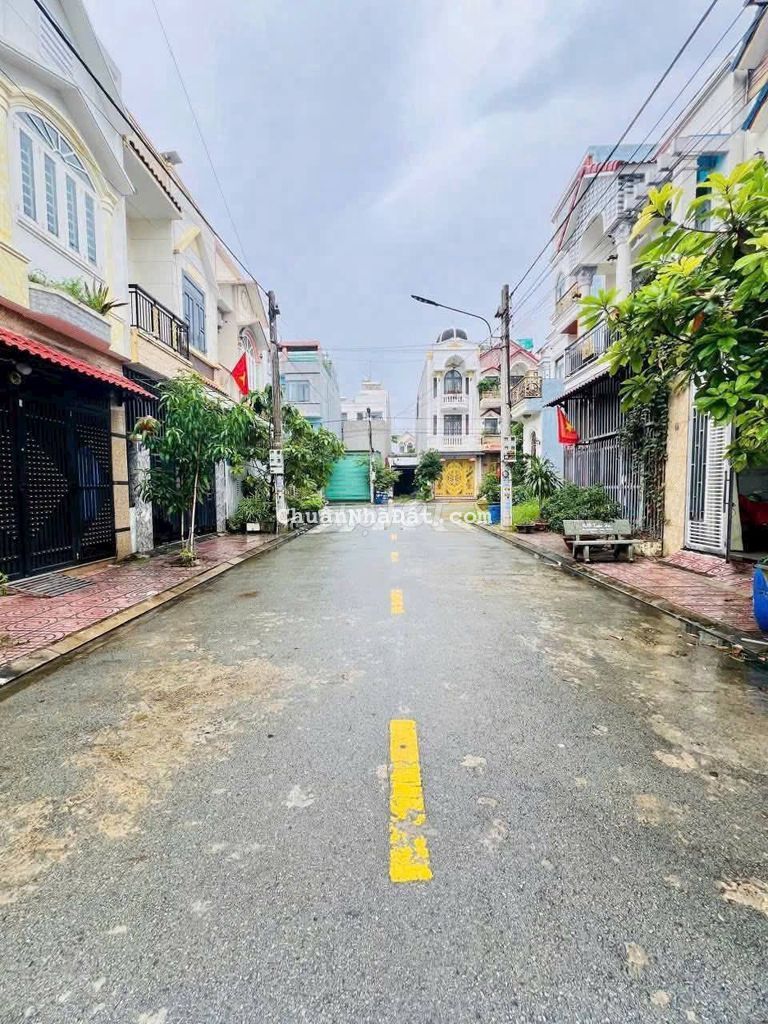 Bán nhà RẺ -ĐẸP khu dân cư đồng bộ gần ngã tư Chiêu Liêu, Dĩ An