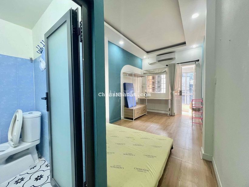 CHO THUÊ CĂN HỘ BAN CÔNG NGAY CẦU VƯỢT 3 THÁNG 2 QUẬN 10 LẦU 1 FULL NT