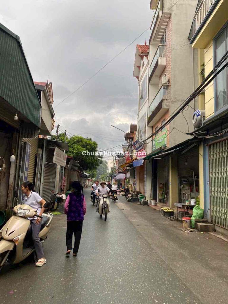 Bán nhà mới 4 tầng dân xây, ngõ ô tô