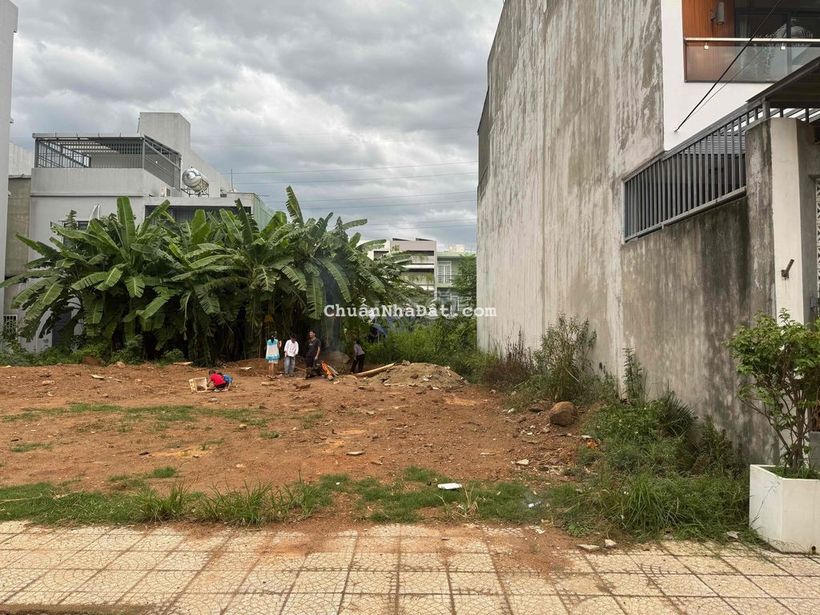 Đất chính chủ - Vũ Đình Liên, Hoà Xuân