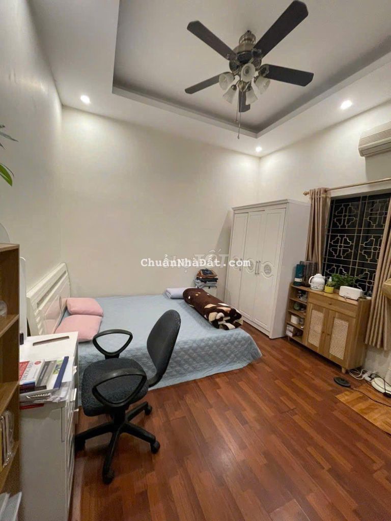 Cho thuê nhà Phố Tân Mai - 40m2 -4 tầng - 4 ngủ -10 triệu