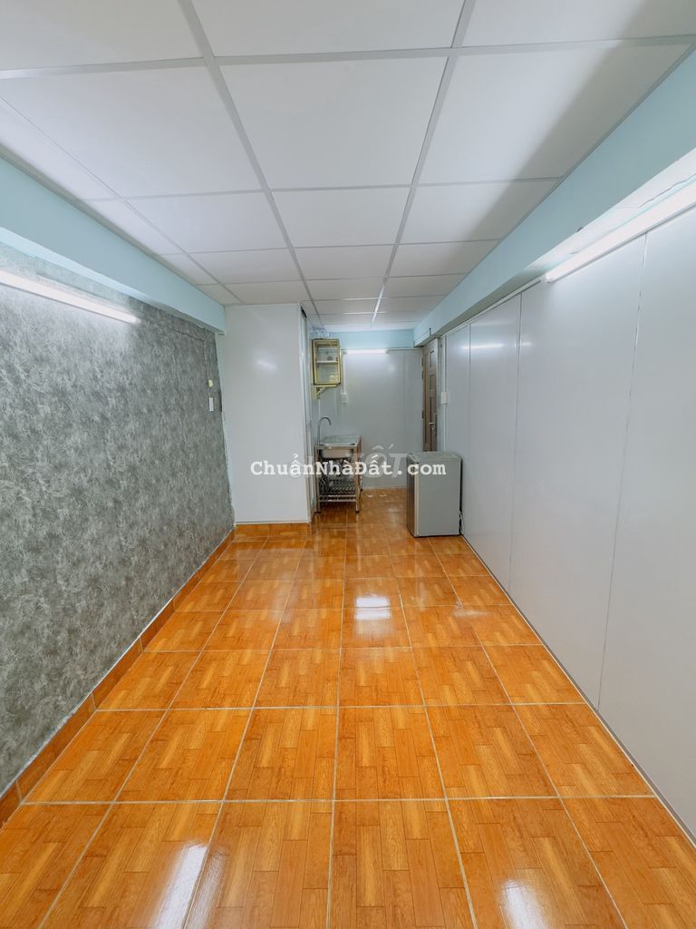 PHÒNG CÓ MÁY LẠNH Ở GIGAMALL THỦ ĐỨC, HBC.