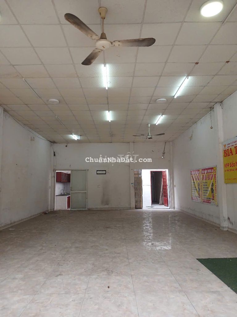 Chính chủ bán nhà full thổ cư 210m2 , mặt tiền sát bên chợ , gần KCN