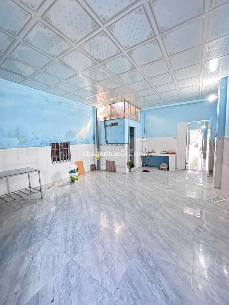 Cho thuê nhà C4 giá rẻ mặt tiền đường  sát Bùi Quốc Khái, Hoà Hải, NHS