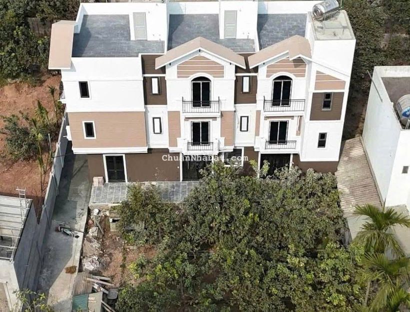 Nhà 4T*43m2 lô góc-ngõ thông ô tô đỗ cửa-Sát ĐL Thăng Long-Giá 4,35 tỷ