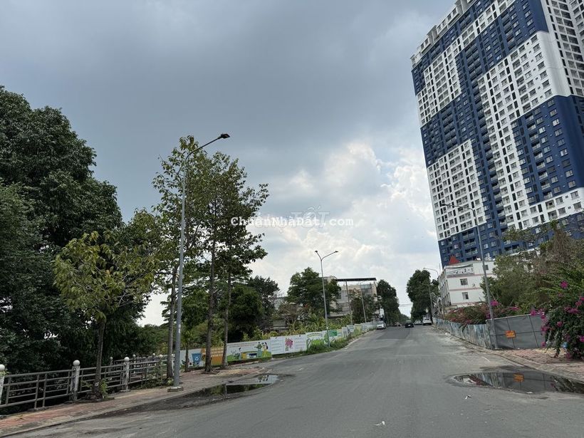 9 chủ chạy phụ 2% phí- Đầu đường cmt8 20mvà KDC CHÁNH NGHĨA