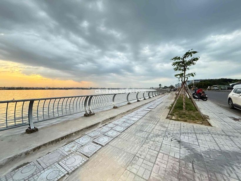 Bán Nhà Phường Trấn Biên 147m2 ( 6x25 ) giá chỉ 2 tỉ 899tr có rẻ quá k