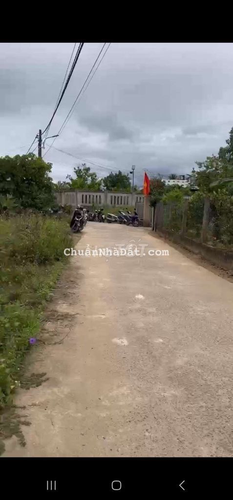 🎉BÁN LÔ ĐÁT ... 🎉
🔑 kiet ô tô....3m5..cách
khu biển nam thọ..