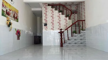 Cho thuê nhà 1 trệt 1 lầu lộ ô tô. Gần Bến Xe Cần Thơ ~ 3km