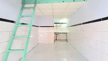 Mặt bằng kinh doanh chợ Âu Cơ