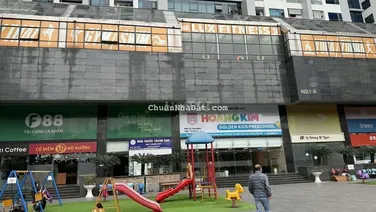 Cần bán căn chung cư 2pn2wc Golden land 96m2 - 9.8 tỷ