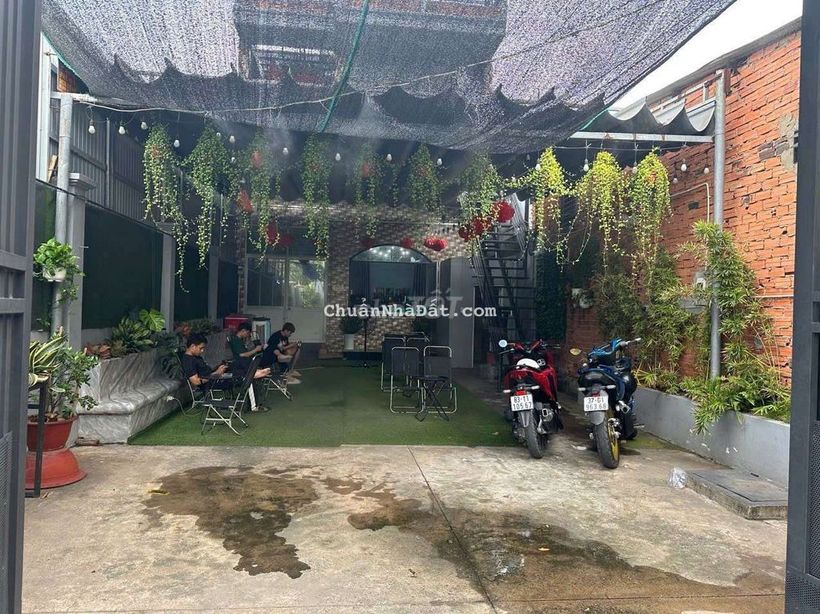 Nhà phố mặt tiền gần vòng xoay An Phú và Vincom550 p. Dĩ An