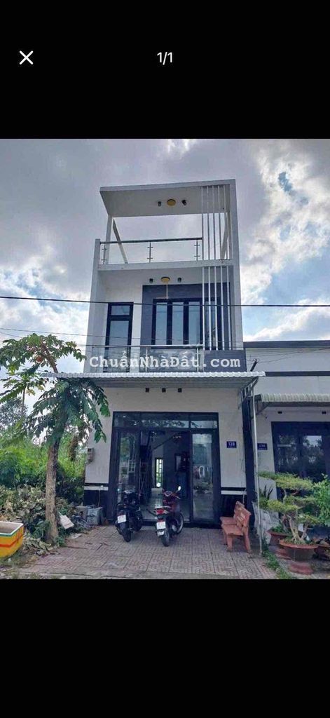 Nhà trệt 2 lầu KDC Hồng Loan