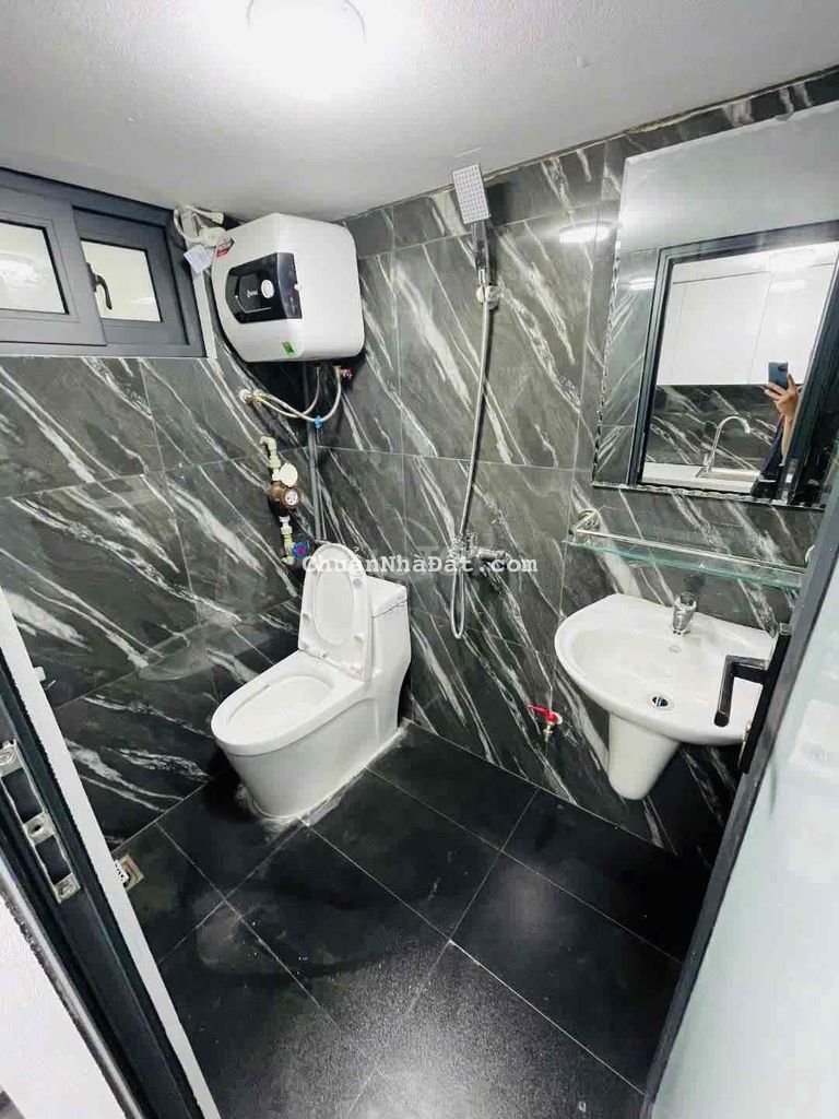 Nhượng lại phòng ccmn toàn C20